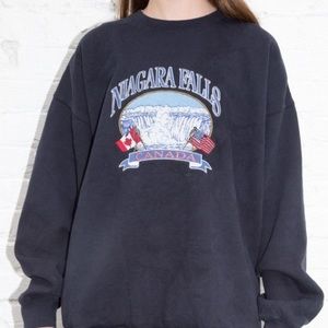 Brandy melville Niagara Falls Erica sweatshirt